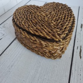 تصویر جعبه حصیری مدل قلب 