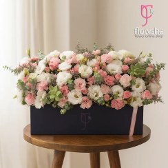 تصویر باکس گل میخک و لیسیانتوس وینا 