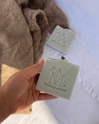 تصویر صابون دستساز ذغال و پنیرک مناسب پوست چرب و دارای جوش های چرکی و قرمز 100 گرمی 