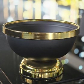 تصویر آجیل خوری ساده 