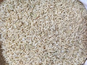 تصویر برنج قهوه ای دمسیاه گیلان 10 کیلوگرم برنج آنلاین 