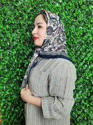 تصویر روسری با طرح بته جقه 