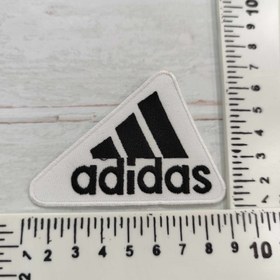 تصویر اپلیکه حرارتی( مثلثی) آدیداس - زمینه 