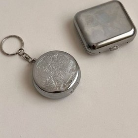 تصویر زیر سیگاری جیبی استیل دایره‌ای و مستطیل 