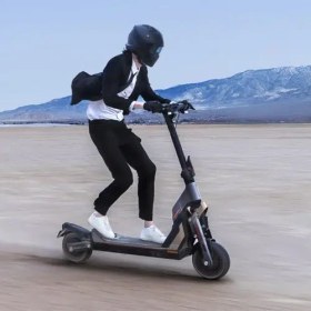 تصویر اسکوتر برقی شیائومی مدل Segway SuperScooter GT1 