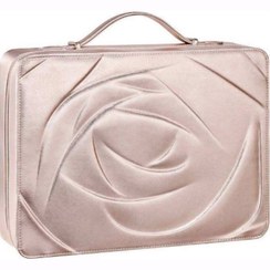 تصویر کیف لوازم آرایشی رنگ رزگلد لانکوم – Lancme Metallic Rose Gold Beauty Cosmetic Bag 