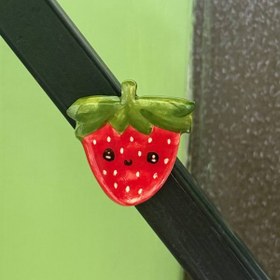 تصویر مگنت یخچالی توت فرنگی جون 