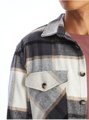 تصویر پیراهن چک‌دار مردانه LCW مناسب برای افراد با قد بلند - ال‌سی وایک - LC Waikiki -- 858161748- اورجینال 