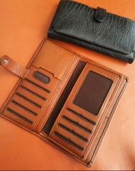 تصویر کیف پول و موبایل چرم طبیعی مدل زبانه دار 