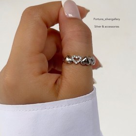 تصویر انگشتر چندقلبی جواهری دخترانه مدل مینیمال Heartshape ring