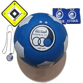 تصویر توپ فوتبال استقلال به همراه مچ بند و گردنبند 