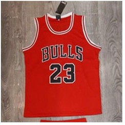 تصویر پیراهن حلقه ای و شورت بسکتبالی قرمز شیکاگو بولز Chicago Bulls Basketball jersey Red