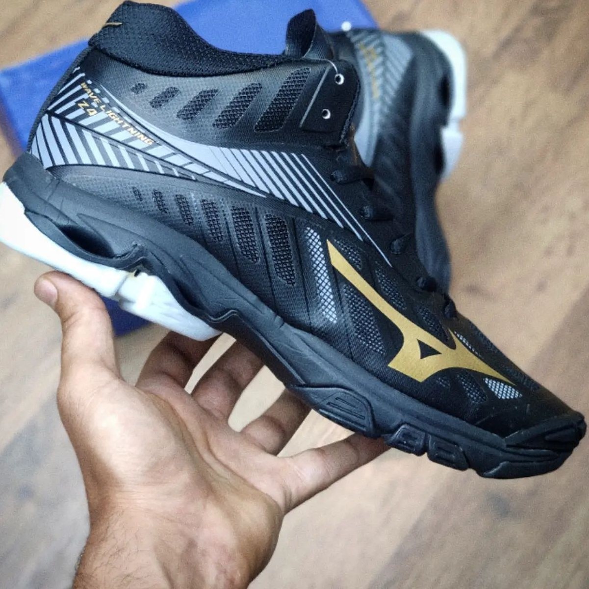 Scarpe mizuno wave outlet lightning z4