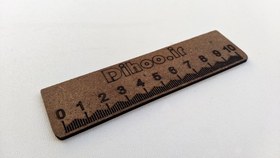 تصویر خط کش چوبی 