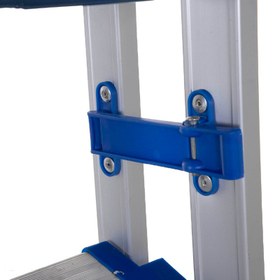 تصویر نردبان هایلوکس ۶ پله آلوم 