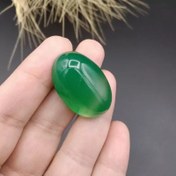 تصویر نگین فوق العاده زیبا و بسیار خاص عقیق سبز اصل معدنی کد 8647 