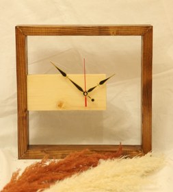 تصویر ساعت دیواری چوبی خاص متریال چوب فنلاندی وارداتی کد022 Special wooden wall clock, imported Finnish wood material