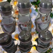 تصویر جا ادویه رومیزی 6 تایی قلبی همراه 10 گرم ادویه مرغ 6-piece heart-shaped table spice rack with 10 grams of chicken spice