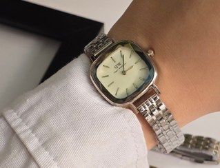 تصویر ساعت زنانه DW - استیل سفید 