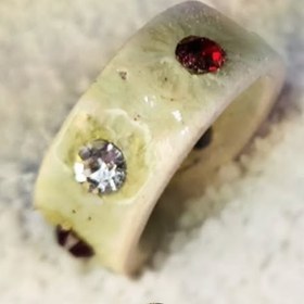 تصویر انگشتر نگین دار 