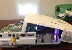 تصویر تعمیر ویدئو پروژکتور ان ای سی NEC DATA PROJECTOR NEC