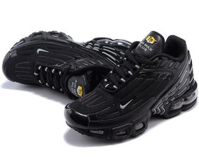 تصویر کتونی بچه گانه نایک ایرمکس پلاس تمام مشکی Nike Air Max Plus 