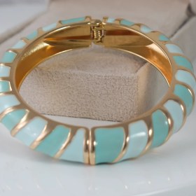 تصویر بنگل زنانه طرح مینا کاری کد 01 