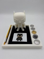 تصویر فیگور خام بتمن به همراه پک کامل رنگ آمیزی 