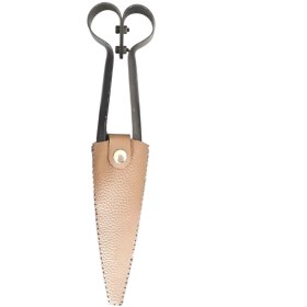 تصویر قیچی پشم زن 