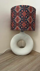 تصویر آباژور رومیزی دوناتی سفید 