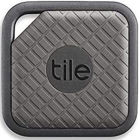 تصویر چیپ بلوتوثی مکان یاب قابل نصب بر روی وسایل شخصی محصول برند Tile Sport. 