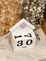 تصویر تقویم کلبه چوبی 