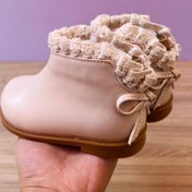 تصویر نیم بوت بچگانه مدل نازلی سایز ۳۵ تا ۳۶ رنگ کرم و مشکی و عسلی 