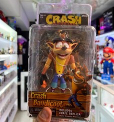 تصویر اکشن فیگور اورجینال کرش Crash Bandicoot 