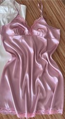 تصویر پیراهن صورتی کاپ چیندار توردار 