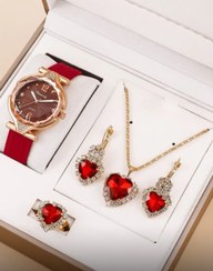 تصویر ۱ عدد ساعت کوارتز با نگین‌های تزئینی گرد و ۴ عدد سرویس جواهرات 