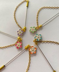 تصویر سوزن زنجیردار شکوفه 