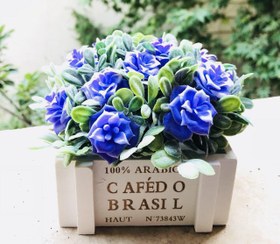تصویر گلدان گل مصنوعی مربعی آبی 