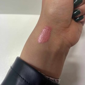 تصویر رژ مایع براق دیوایو ۵میل۲۴ساعته شماره ۱۰۴حاوی موم زنبورعسل Lip gloss divio