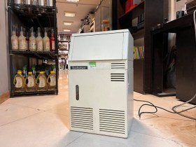 تصویر یخساز آبگیری مخزنی کارکرده اسکات من ۱۰ کیلویی 