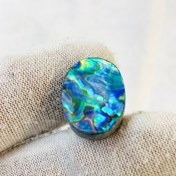 تصویر نگین صدف رنگين كمانى آبالون طبيعى سایز 19*15 ميلی‌متر 