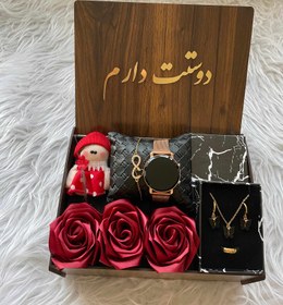 تصویر پک هدیه زنانه شیک باکس چوبی کادویی ساعت و نیم ست پروانه 