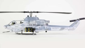 تصویر ماکت هلیکوپتر کبری نیروی دریایی امریکا | Forces Of Valor 1:48 Bell AH-1W Whiskey Cobra U.S Marine 