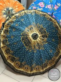 تصویر چتر گلدار طلایی 