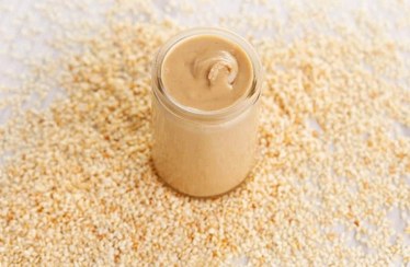 تصویر ارده 2 آتیشه خالص ارده گیری از کنجد اعلاء