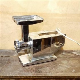 تصویر چرخ گوشت کوچک آنتیک قدیمی 