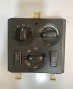 تصویر پنل و کلید کولر و بخاری کامیون ولوو 13 لیتری استوک ا Heater panel and switch Heater panel and switch