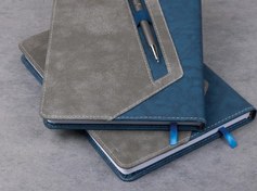 تصویر سررسید چرم دوتکه وزیری 1405جمعه مشترک مدل توسکا ars-202 