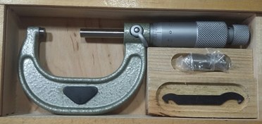 تصویر میکرومتر خارج سنج 50_25 میلیمتر لهستان OUTSIDE MICROMETER 25_50 MM 0.01MM