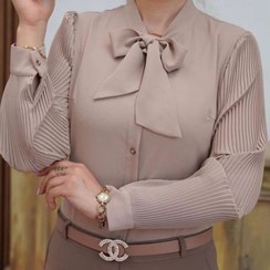 تصویر بلوز مجلسی الیزه آستین پلیسه یقه گرهی - کالباسی روشن / سایز1 